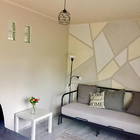 Lelle-Kert Apartman 01 Balatonlelle Esterno foto