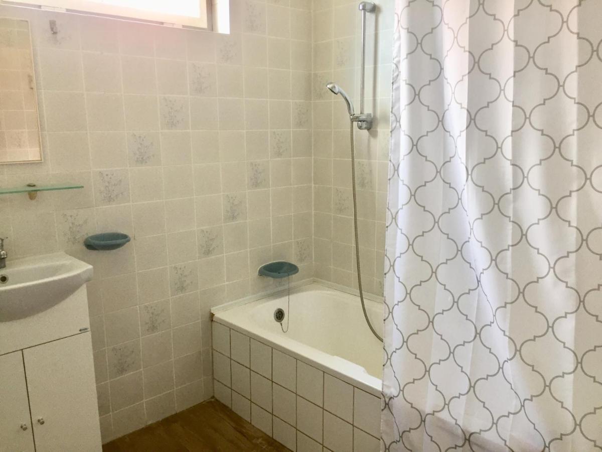 Lelle-Kert Apartman 01 Balatonlelle Esterno foto