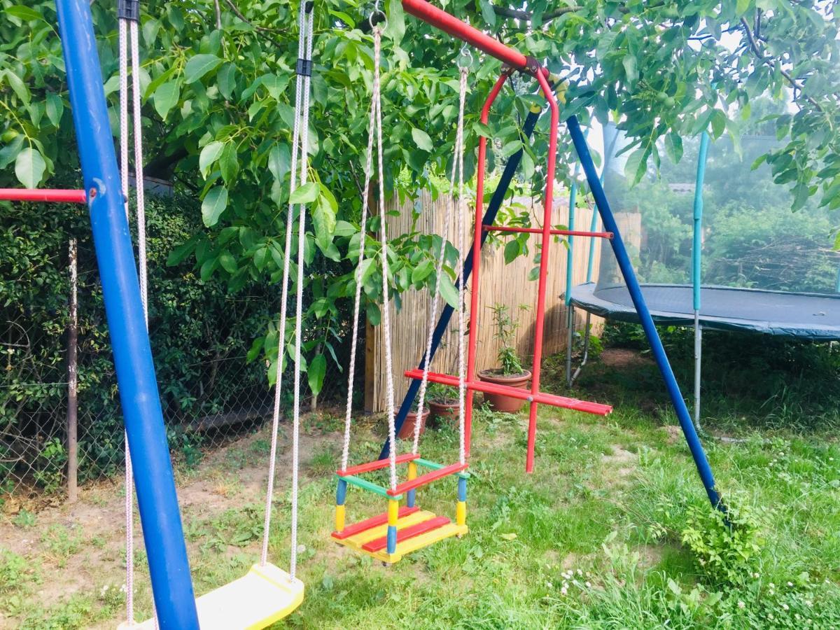 Lelle-Kert Apartman 01 Balatonlelle Esterno foto