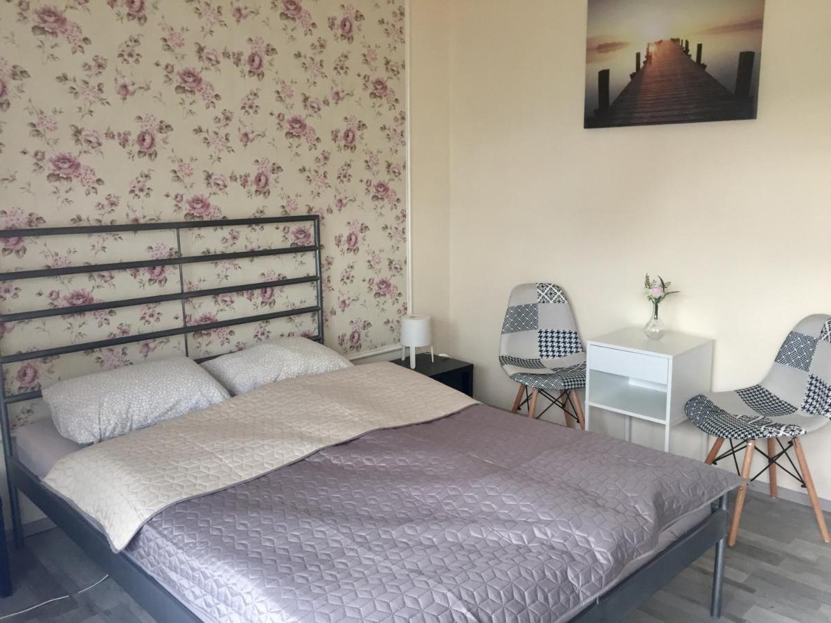 Lelle-Kert Apartman 01 Balatonlelle Esterno foto